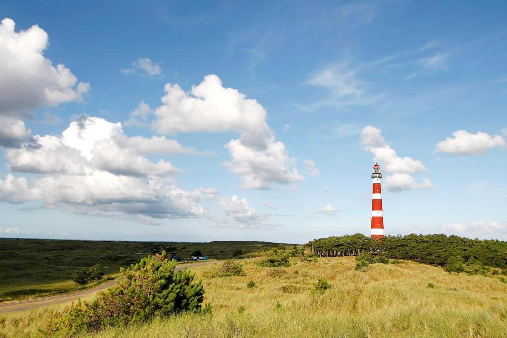 'T Strandhuys En De Vuurtoren, Met Eigen Keuken, Zonnig Terras Nabij Dorp, Duinen En Strand, Incl Verwarmd Binnen Zwembad Hollum  Exteriér fotografie